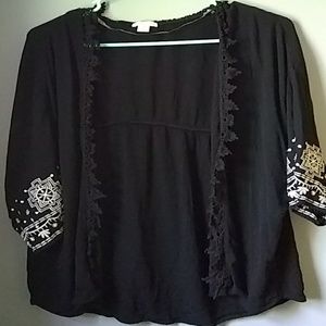 Black kimono with white stitching